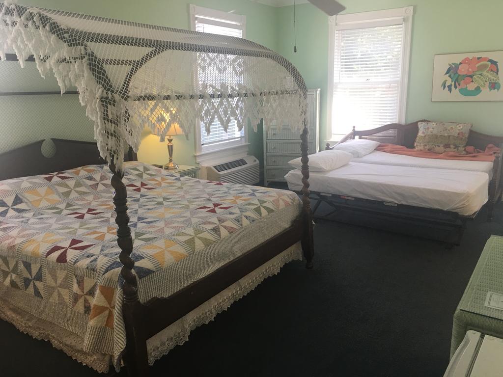 Amsterdam'S Curry Mansion Inn คีย์เวสต์ ภายนอก รูปภาพ